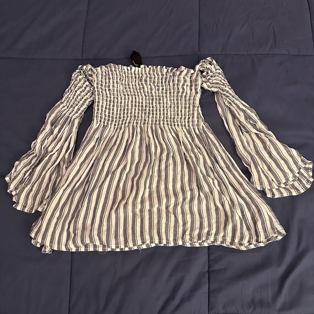 BLUE LIFE off-the-shoulder Top
